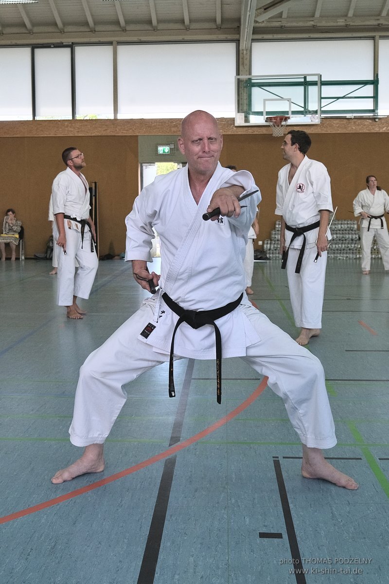 Ryukyu Kobudo Lehrgang mit Kaicho Hiroshi Akamine 9.Dan aus Okinawa in Erlangen 8.-11.9.2022