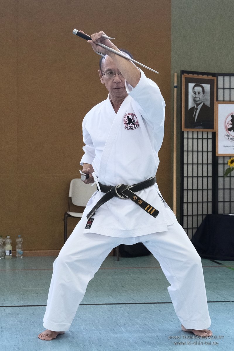 Ryukyu Kobudo Lehrgang mit Kaicho Hiroshi Akamine 9.Dan aus Okinawa in Erlangen 8.-11.9.2022