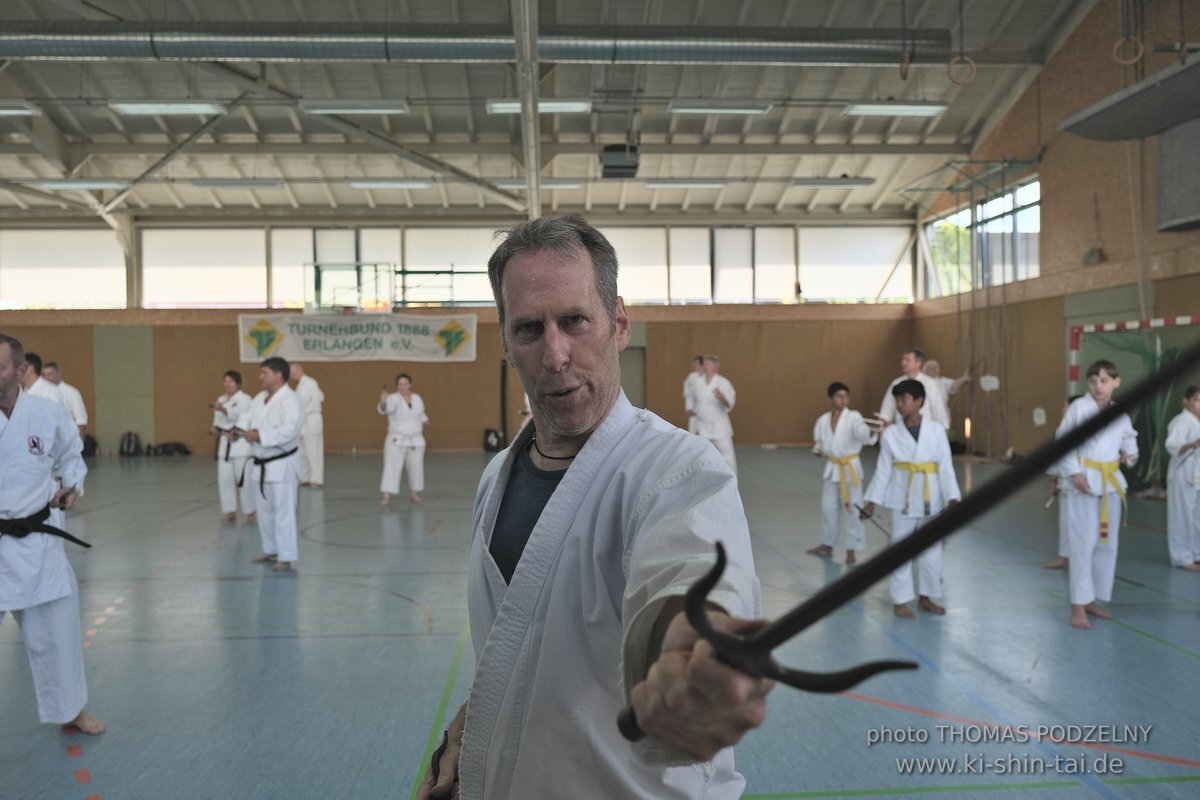 Ryukyu Kobudo Lehrgang mit Kaicho Hiroshi Akamine 9.Dan aus Okinawa in Erlangen 8.-11.9.2022