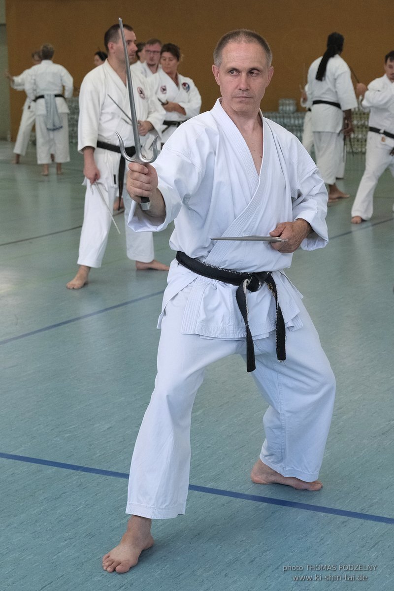 Ryukyu Kobudo Lehrgang mit Kaicho Hiroshi Akamine 9.Dan aus Okinawa in Erlangen 8.-11.9.2022