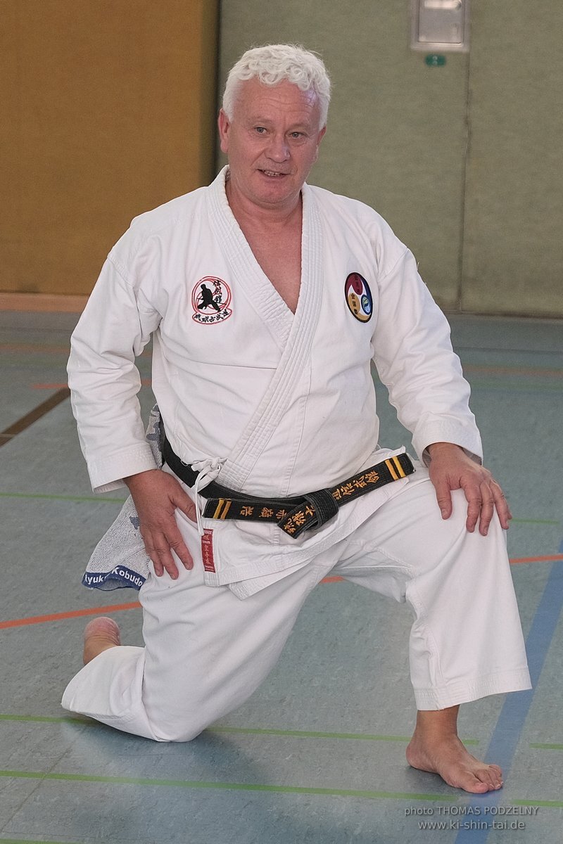 Ryukyu Kobudo Lehrgang mit Kaicho Hiroshi Akamine 9.Dan aus Okinawa in Erlangen 8.-11.9.2022