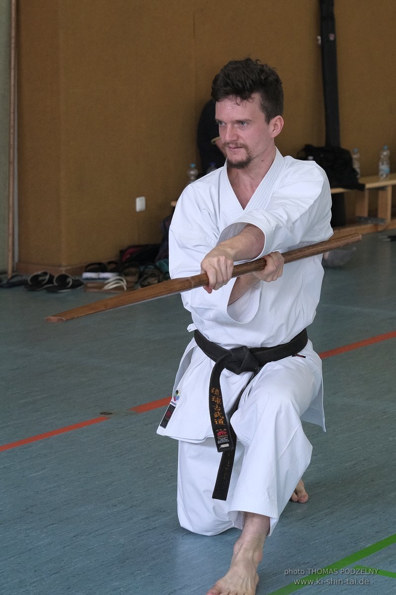 Ryukyu Kobudo Lehrgang mit Kaicho Hiroshi Akamine 9.Dan aus Okinawa in Erlangen 8.-11.9.2022