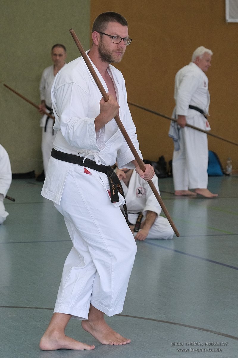 Ryukyu Kobudo Lehrgang mit Kaicho Hiroshi Akamine 9.Dan aus Okinawa in Erlangen 8.-11.9.2022