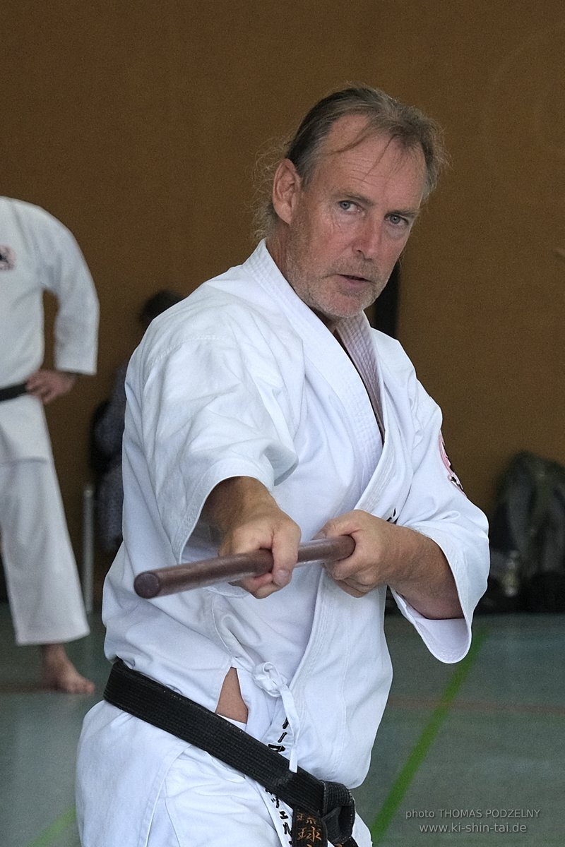 Ryukyu Kobudo Lehrgang mit Kaicho Hiroshi Akamine 9.Dan aus Okinawa in Erlangen 8.-11.9.2022