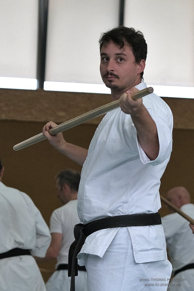 Ryukyu Kobudo Lehrgang mit Kaicho Hiroshi Akamine 9.Dan aus Okinawa in Erlangen 8.-11.9.2022