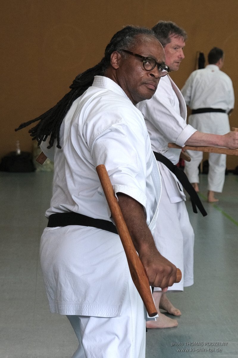 Ryukyu Kobudo Lehrgang mit Kaicho Hiroshi Akamine 9.Dan aus Okinawa in Erlangen 8.-11.9.2022