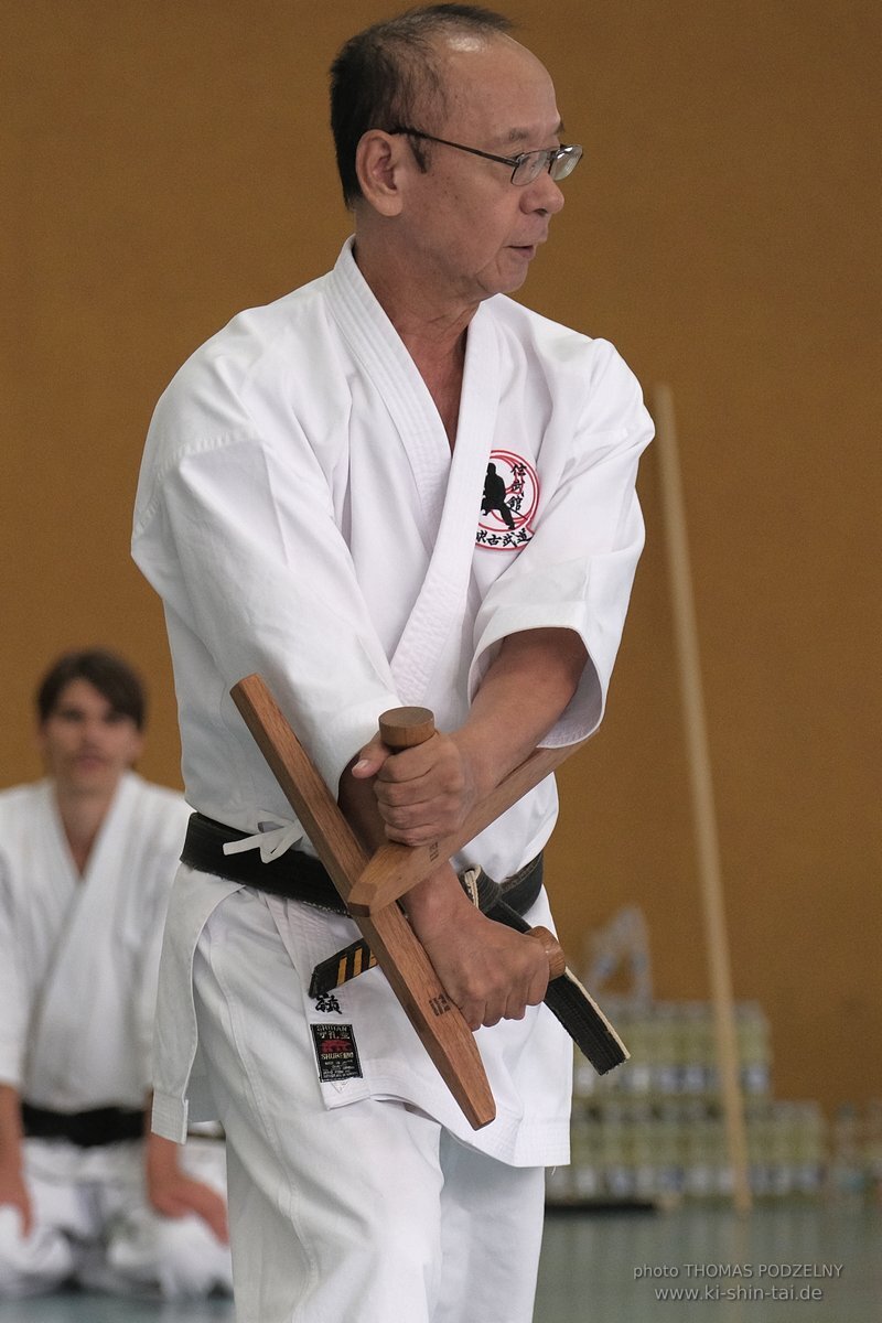 Ryukyu Kobudo Lehrgang mit Kaicho Hiroshi Akamine 9.Dan aus Okinawa in Erlangen 8.-11.9.2022