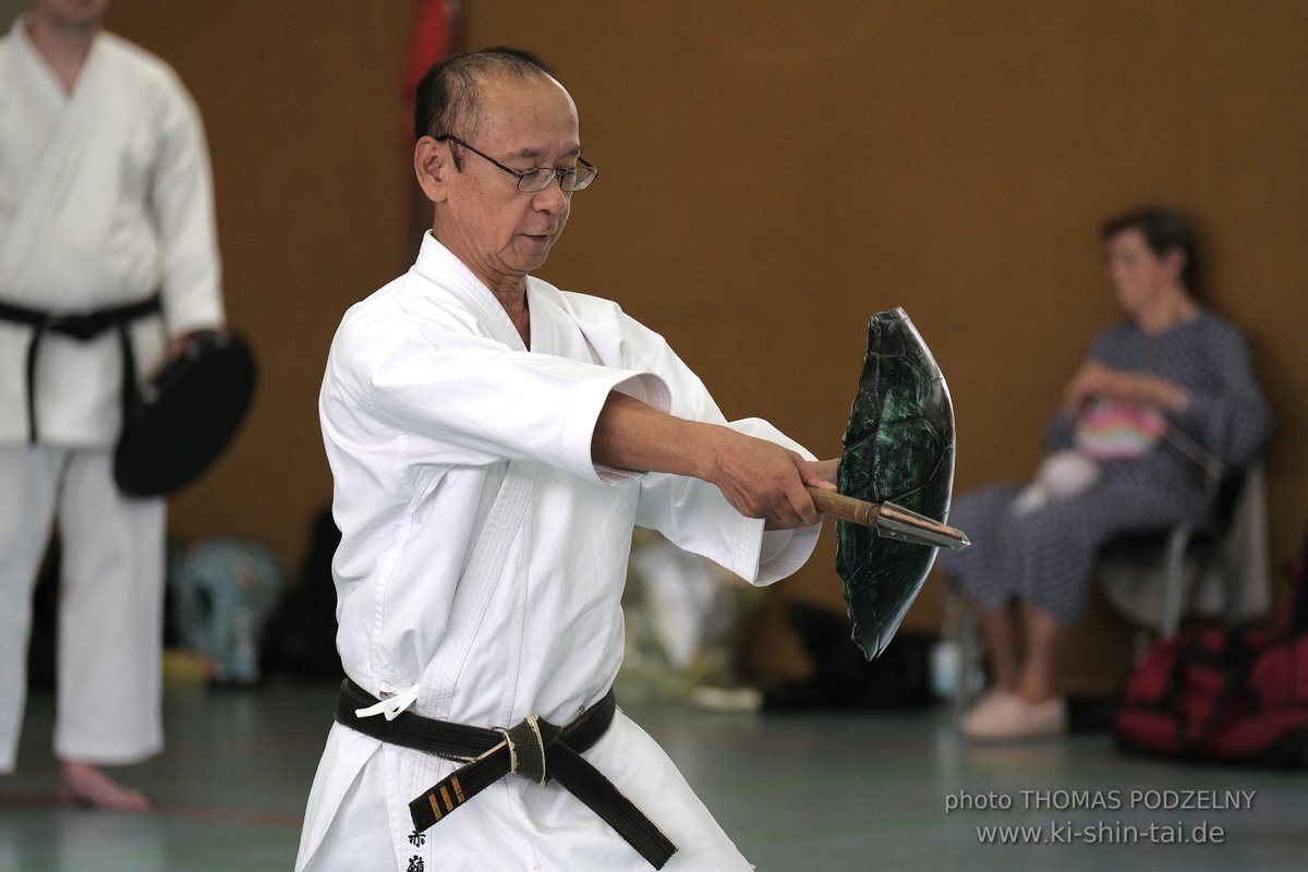 Ryukyu Kobudo Lehrgang mit Kaicho Hiroshi Akamine 9.Dan aus Okinawa in Erlangen 8.-11.9.2022