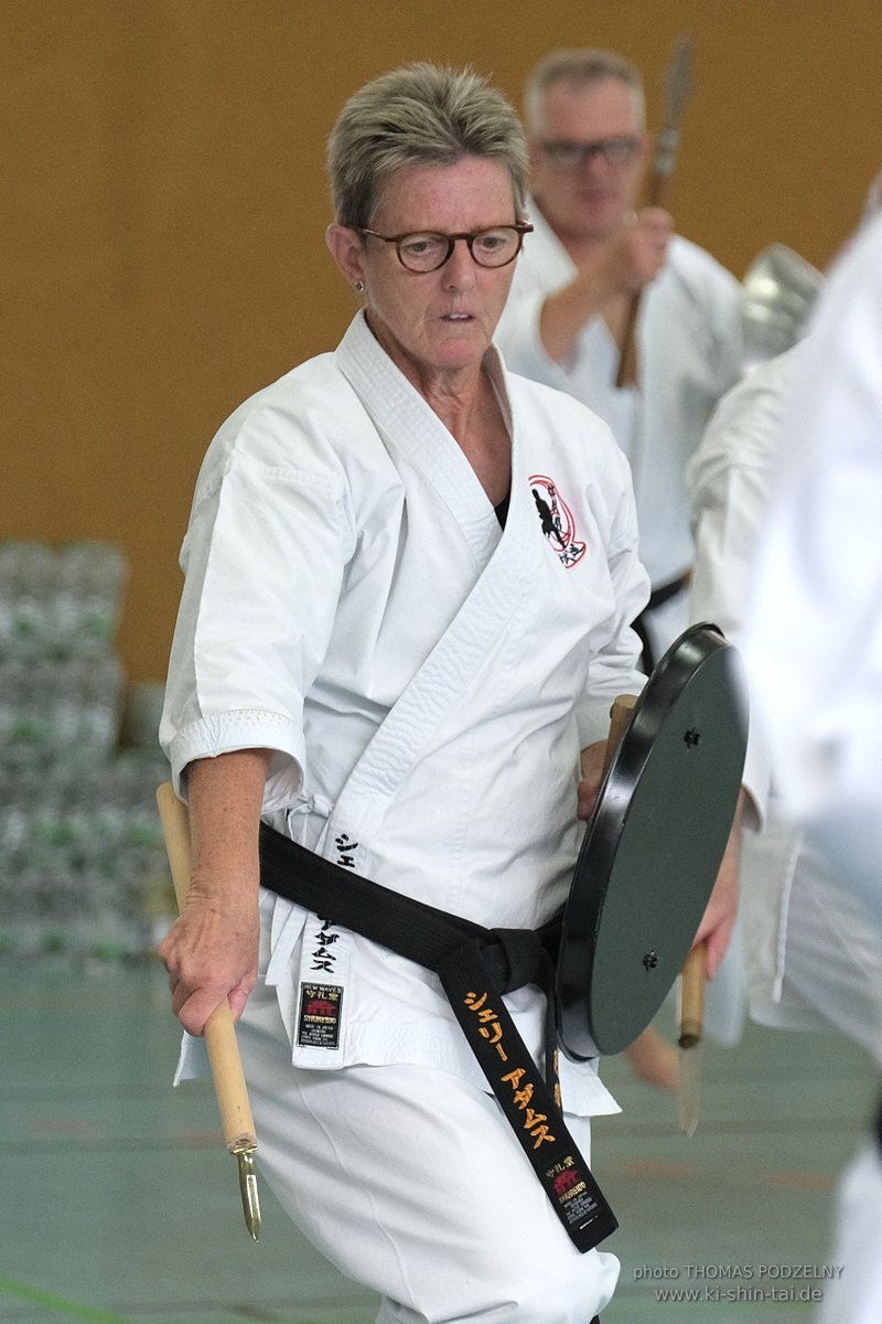 Ryukyu Kobudo Lehrgang mit Kaicho Hiroshi Akamine 9.Dan aus Okinawa in Erlangen 8.-11.9.2022