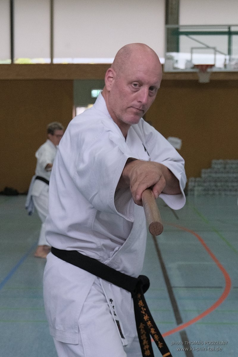 Ryukyu Kobudo Lehrgang mit Kaicho Hiroshi Akamine 9.Dan aus Okinawa in Erlangen 8.-11.9.2022