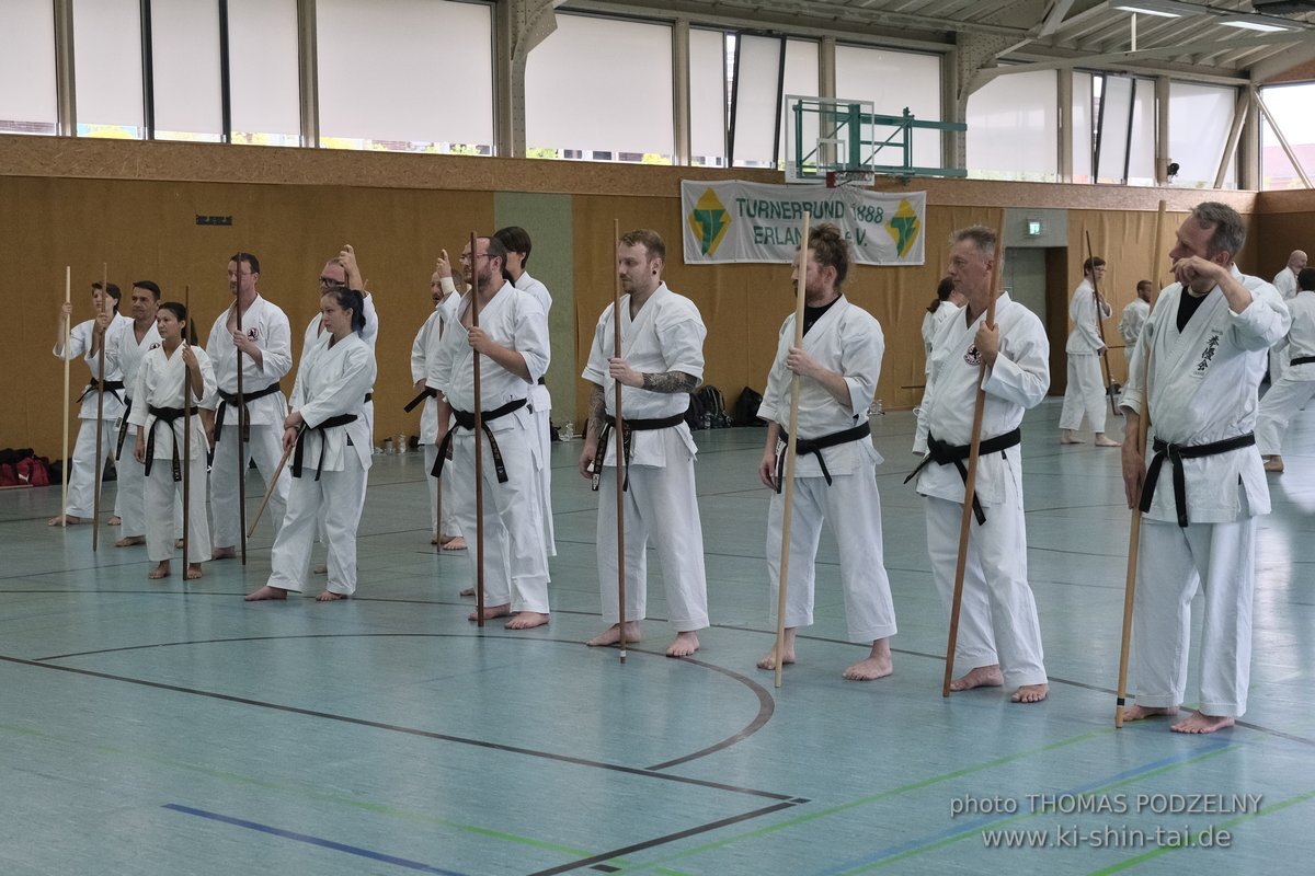 Ryukyu Kobudo Lehrgang mit Kaicho Hiroshi Akamine 9.Dan aus Okinawa in Erlangen 8.-11.9.2022