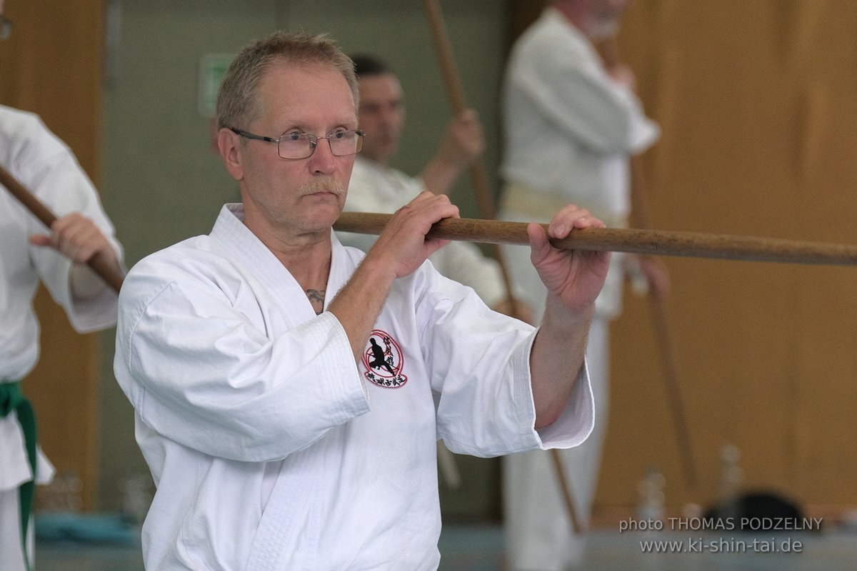 Ryukyu Kobudo Lehrgang mit Kaicho Hiroshi Akamine 9.Dan aus Okinawa in Erlangen 8.-11.9.2022