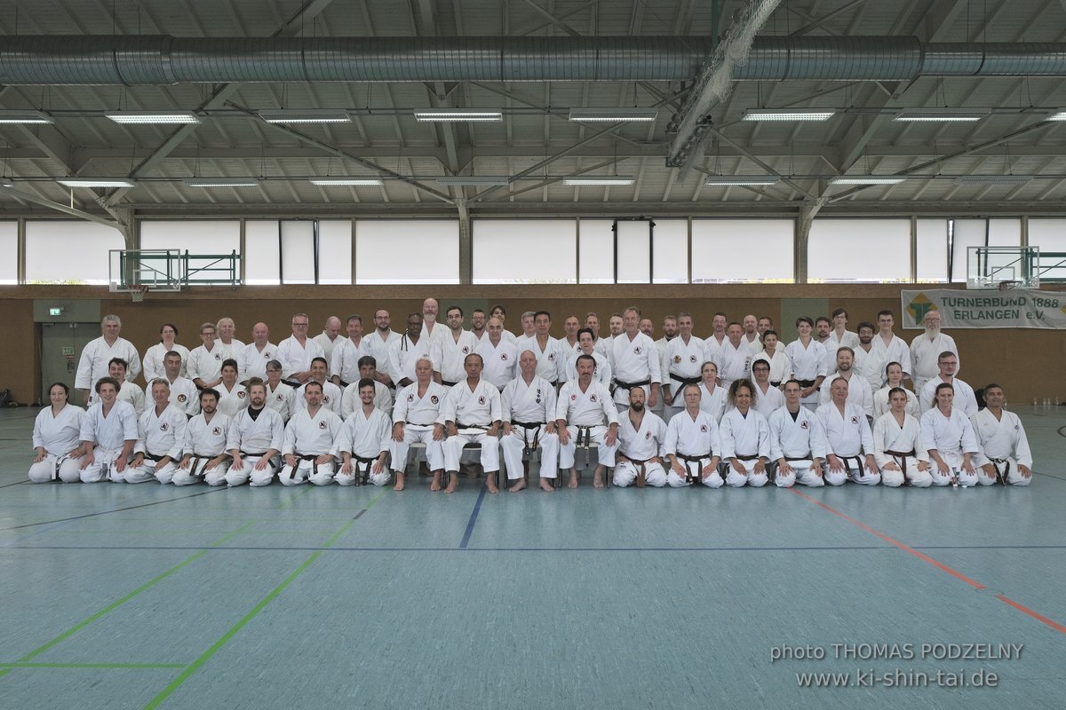 Ryukyu Kobudo Lehrgang mit Kaicho Hiroshi Akamine 9.Dan aus Okinawa in Erlangen 8.-11.9.2022