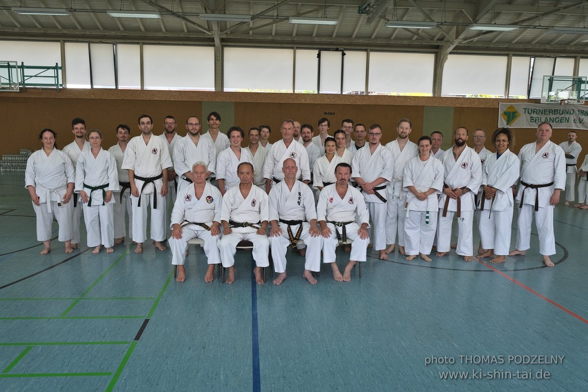 Ryukyu Kobudo Lehrgang mit Kaicho Hiroshi Akamine 9.Dan aus Okinawa in Erlangen 8.-11.9.2022