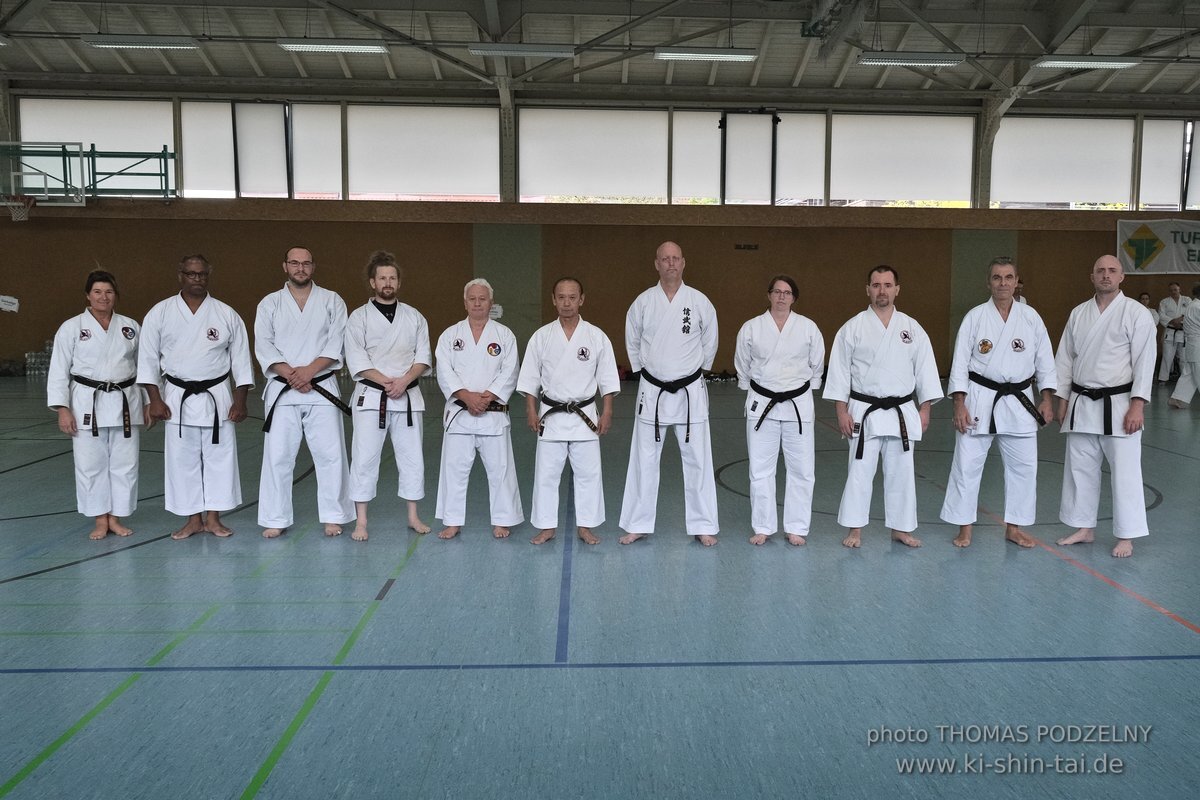 Ryukyu Kobudo Lehrgang mit Kaicho Hiroshi Akamine 9.Dan aus Okinawa in Erlangen 8.-11.9.2022