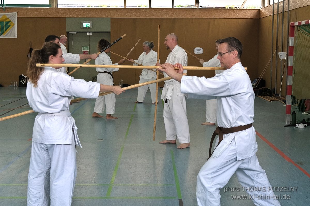 Ryukyu Kobudo Lehrgang mit Kaicho Hiroshi Akamine 9.Dan aus Okinawa in Erlangen 8.-11.9.2022