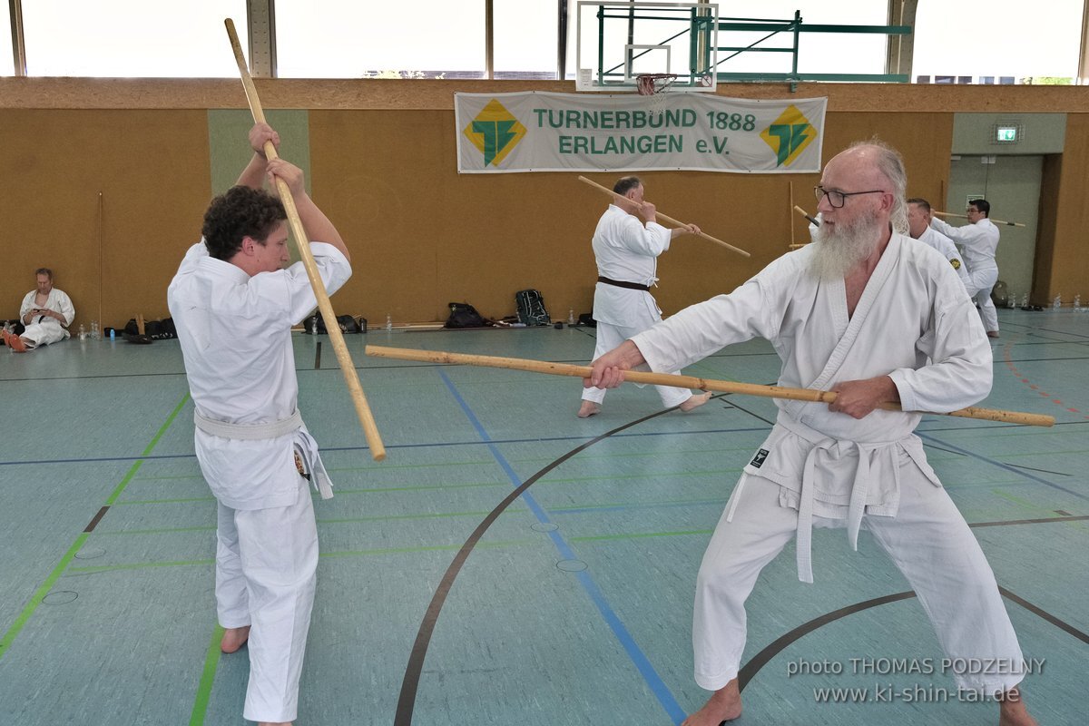 Ryukyu Kobudo Lehrgang mit Kaicho Hiroshi Akamine 9.Dan aus Okinawa in Erlangen 8.-11.9.2022