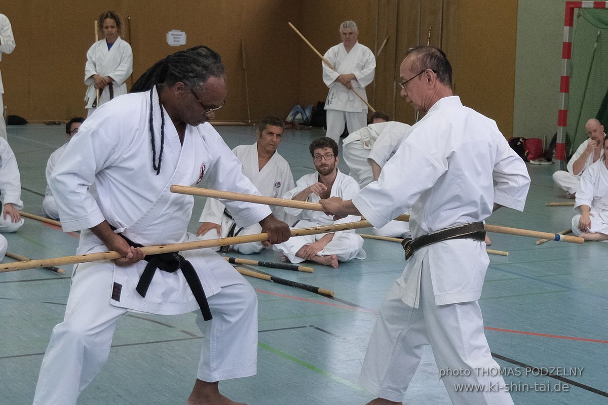 Ryukyu Kobudo Lehrgang mit Kaicho Hiroshi Akamine 9.Dan aus Okinawa in Erlangen 8.-11.9.2022