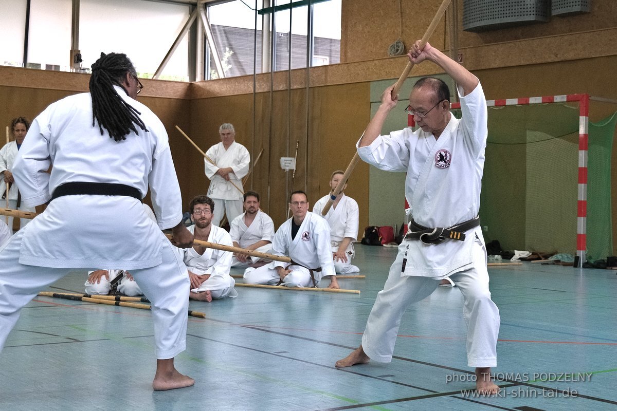 Ryukyu Kobudo Lehrgang mit Kaicho Hiroshi Akamine 9.Dan aus Okinawa in Erlangen 8.-11.9.2022