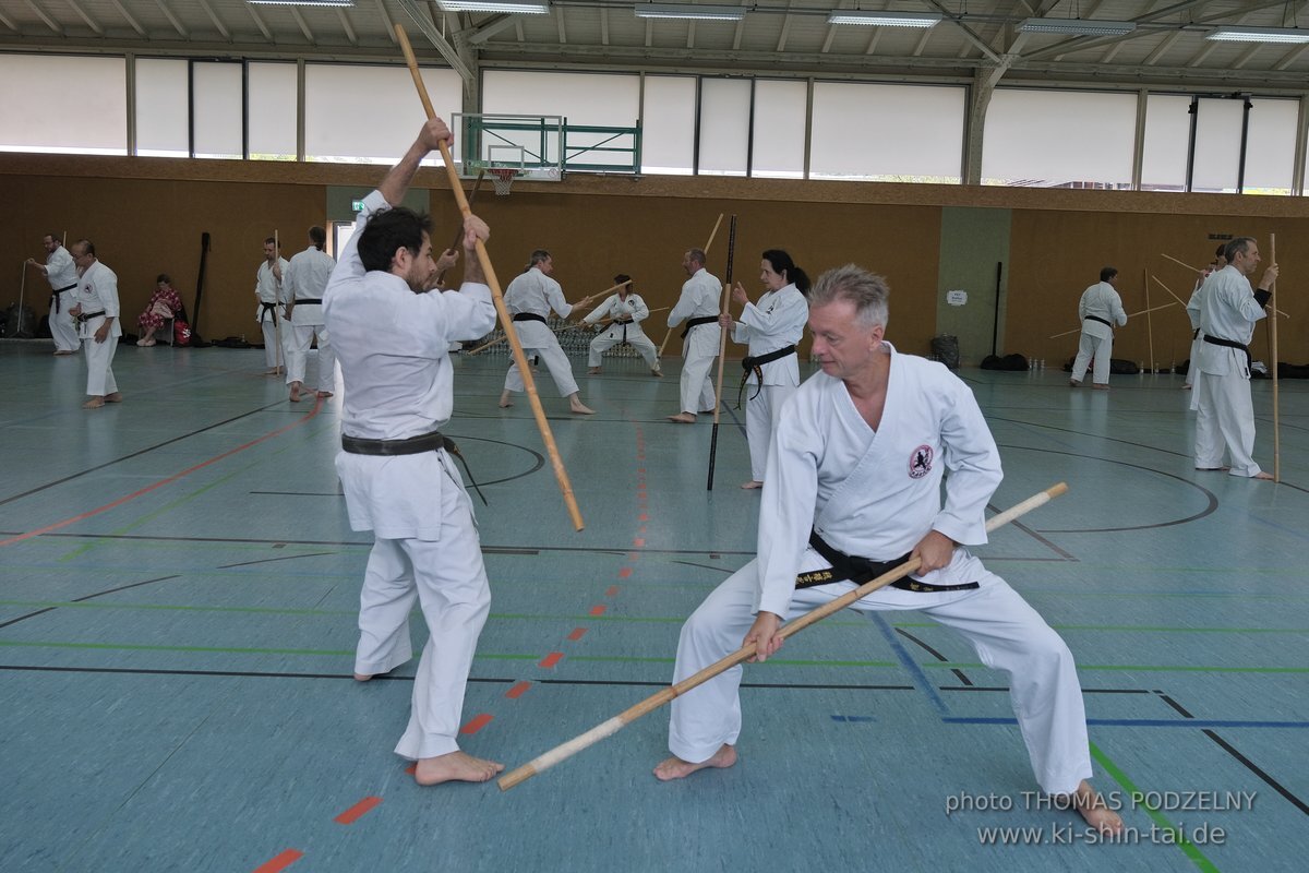 Ryukyu Kobudo Lehrgang mit Kaicho Hiroshi Akamine 9.Dan aus Okinawa in Erlangen 8.-11.9.2022