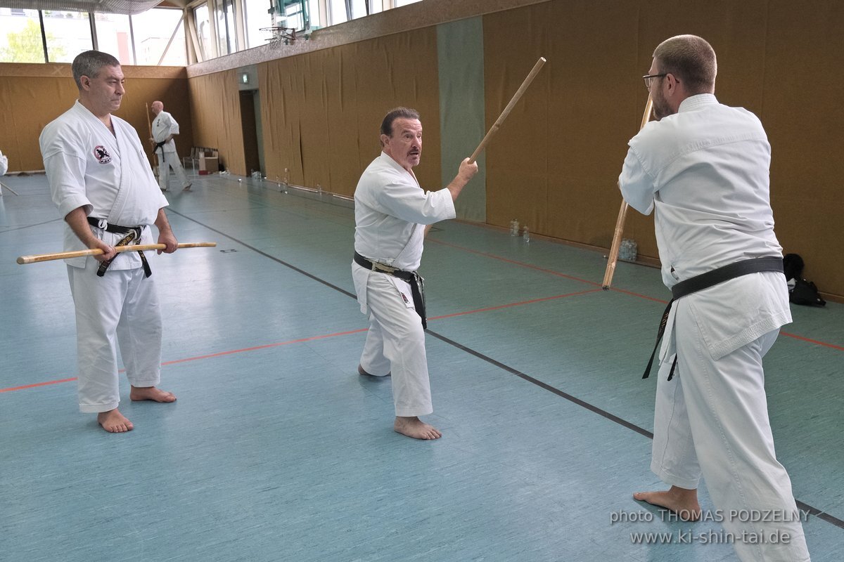 Ryukyu Kobudo Lehrgang mit Kaicho Hiroshi Akamine 9.Dan aus Okinawa in Erlangen 8.-11.9.2022