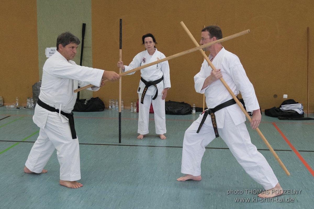 Ryukyu Kobudo Lehrgang mit Kaicho Hiroshi Akamine 9.Dan aus Okinawa in Erlangen 8.-11.9.2022