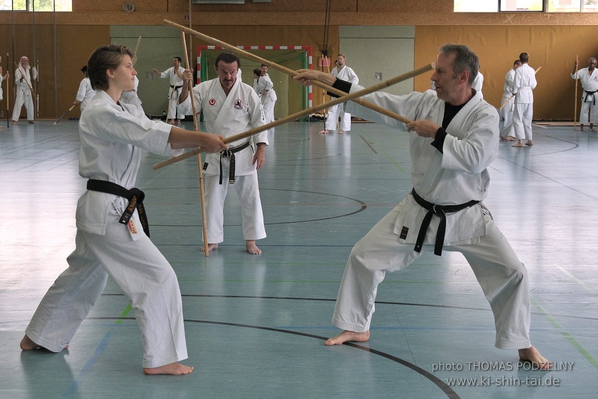 Ryukyu Kobudo Lehrgang mit Kaicho Hiroshi Akamine 9.Dan aus Okinawa in Erlangen 8.-11.9.2022