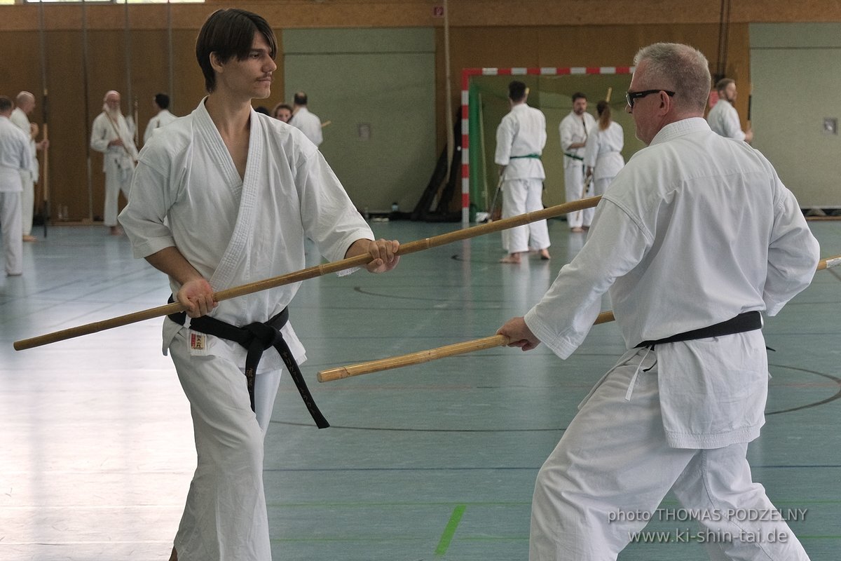 Ryukyu Kobudo Lehrgang mit Kaicho Hiroshi Akamine 9.Dan aus Okinawa in Erlangen 8.-11.9.2022