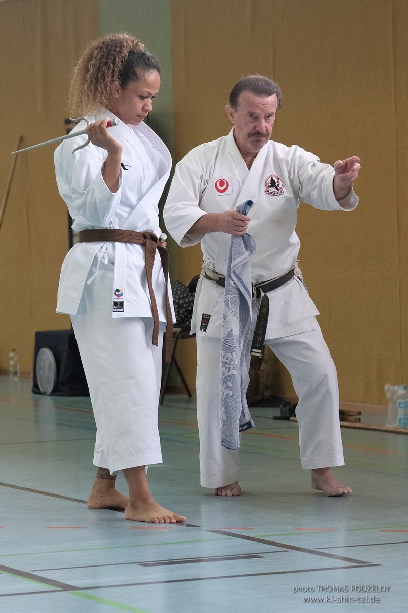 Ryukyu Kobudo Lehrgang mit Kaicho Hiroshi Akamine 9.Dan aus Okinawa in Erlangen 8.-11.9.2022