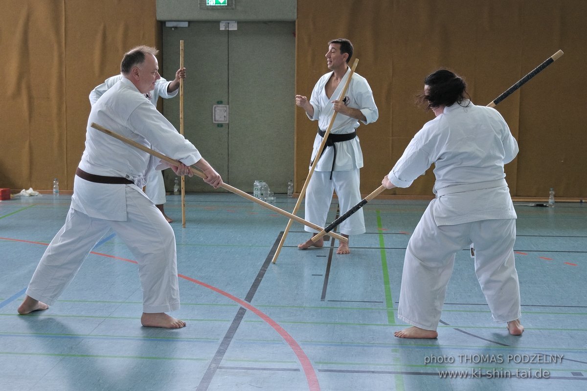 Ryukyu Kobudo Lehrgang mit Kaicho Hiroshi Akamine 9.Dan aus Okinawa in Erlangen 8.-11.9.2022