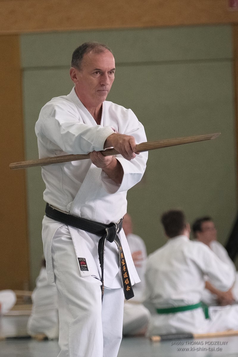 Ryukyu Kobudo Lehrgang mit Kaicho Hiroshi Akamine 9.Dan aus Okinawa in Erlangen 8.-11.9.2022