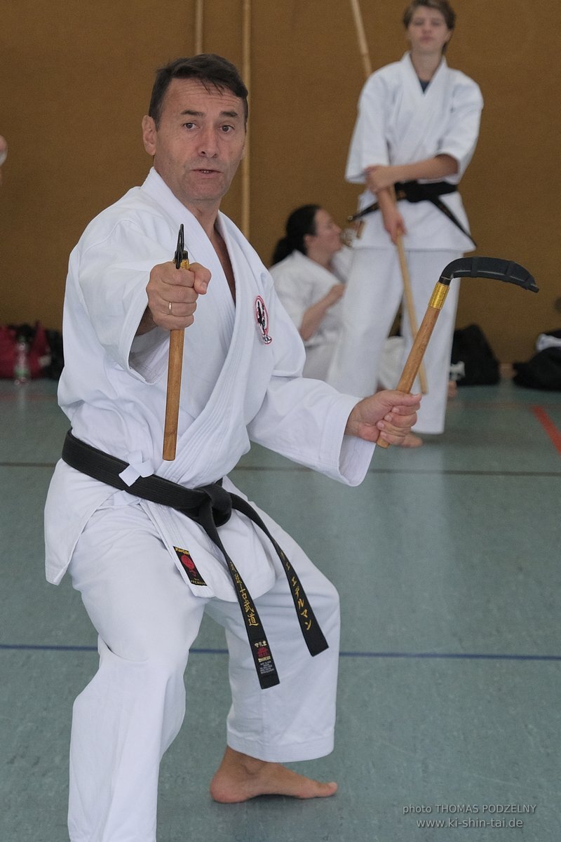 Ryukyu Kobudo Lehrgang mit Kaicho Hiroshi Akamine 9.Dan aus Okinawa in Erlangen 8.-11.9.2022