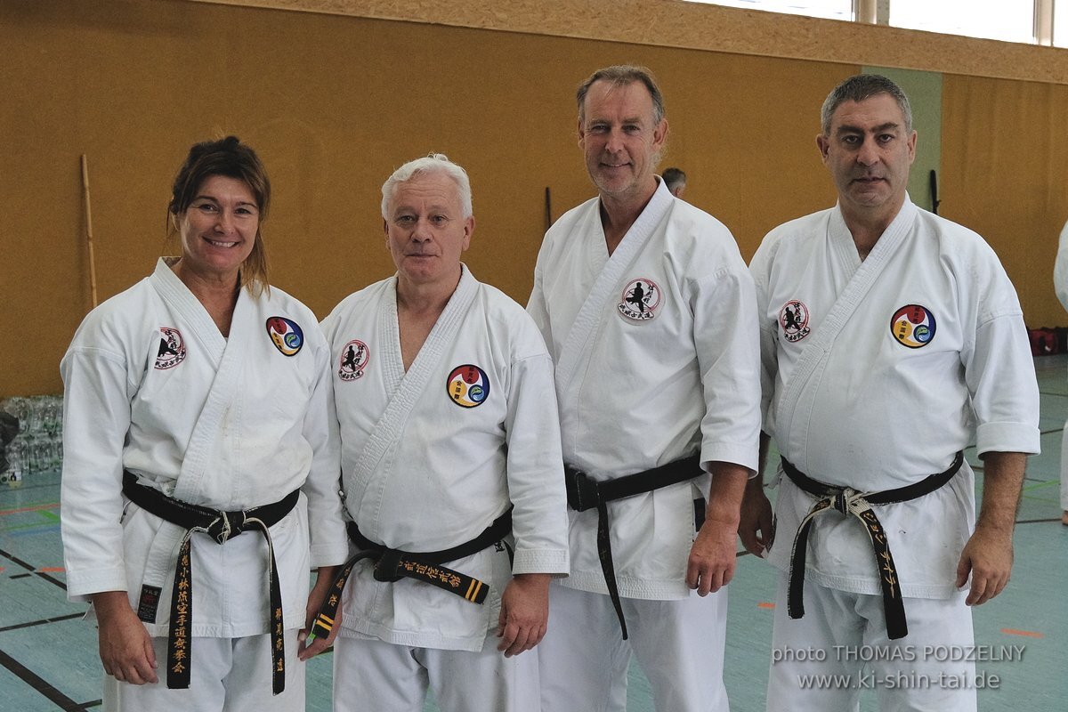 Ryukyu Kobudo Lehrgang mit Kaicho Hiroshi Akamine 9.Dan aus Okinawa in Erlangen 8.-11.9.2022