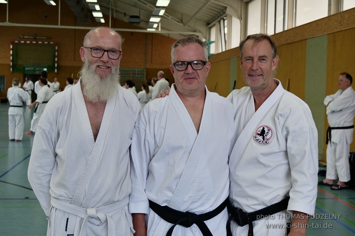 Ryukyu Kobudo Lehrgang mit Kaicho Hiroshi Akamine 9.Dan aus Okinawa in Erlangen 8.-11.9.2022