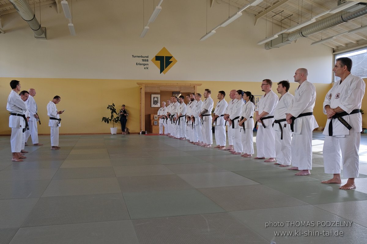 Ryukyu Kobudo Lehrgang mit Kaicho Hiroshi Akamine 9.Dan aus Okinawa in Erlangen 8.-11.9.2022