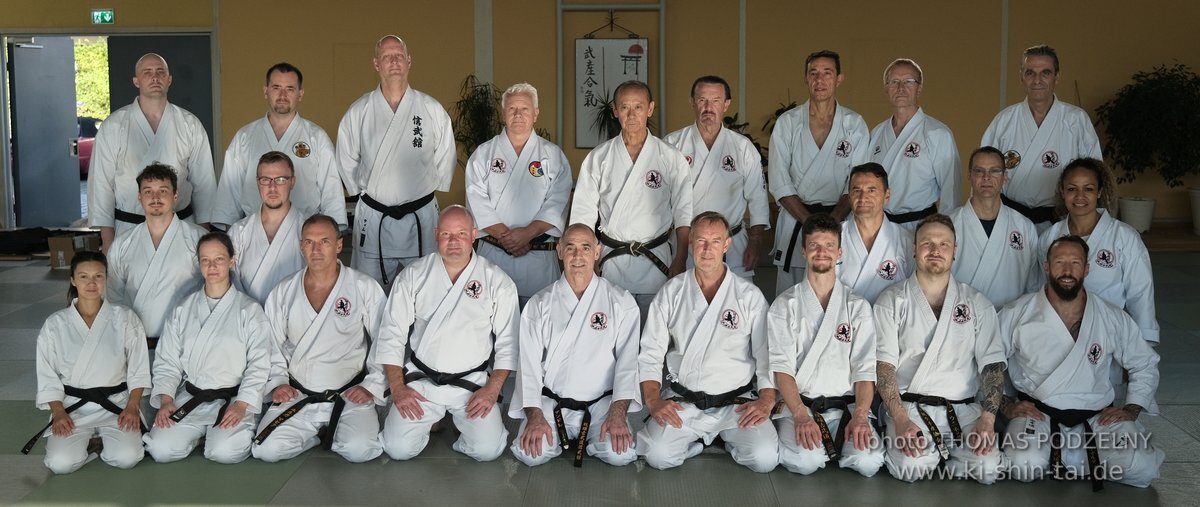 Ryukyu Kobudo Lehrgang mit Kaicho Hiroshi Akamine 9.Dan aus Okinawa in Erlangen 8.-11.9.2022