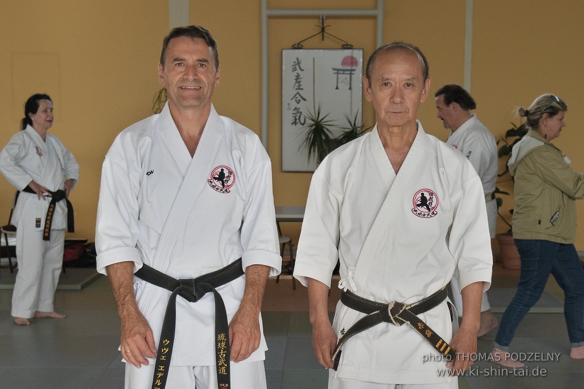 Ryukyu Kobudo Lehrgang mit Kaicho Hiroshi Akamine 9.Dan aus Okinawa in Erlangen 8.-11.9.2022