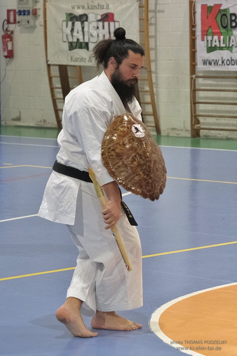 Ryukyu Kobudo Lehrgang Hiroshi Akamine Hanshi 9.Dan - Rom - 3.-5.3.2023