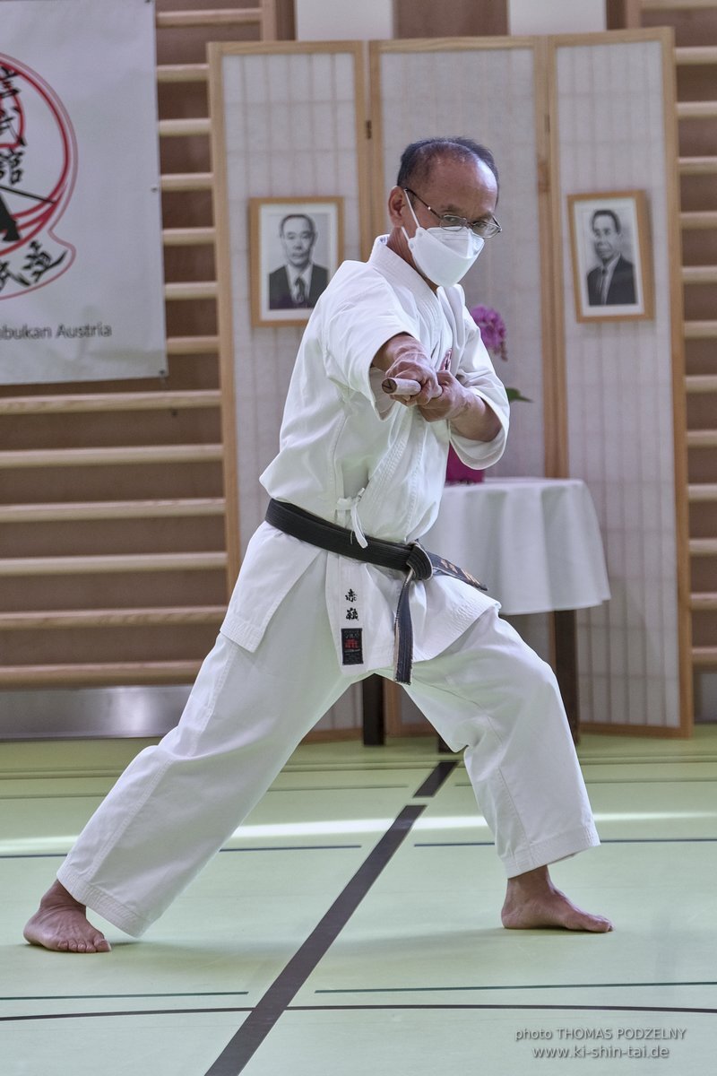 Ryukyu Kobudo Lehrgang Kaicho Hiroshi Akamine Wien 29.4.-1.5.2022 