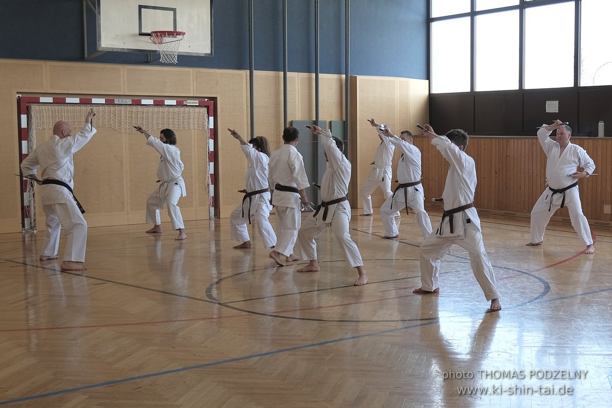 Ryukyu Kobudo Lehrgang Kaicho Hiroshi Akamine Wien 29.4.-1.5.2022 