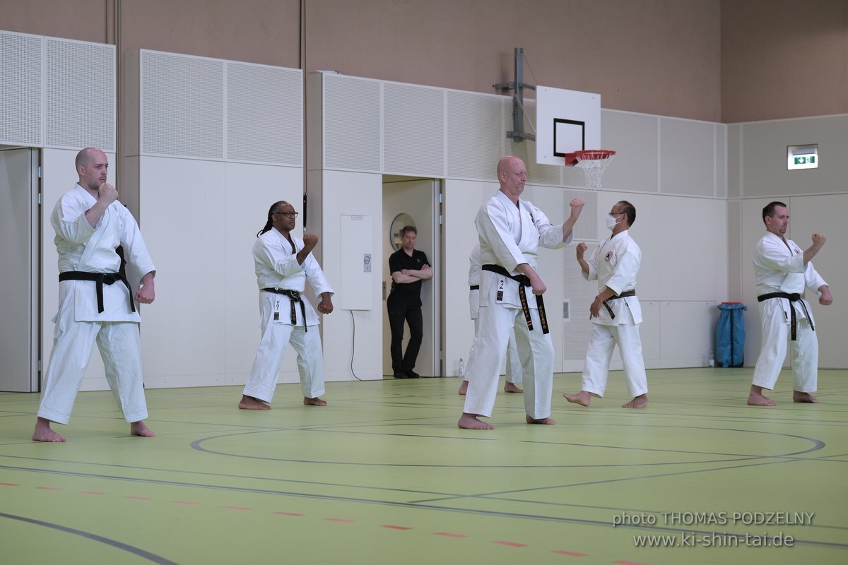 Ryukyu Kobudo Lehrgang Kaicho Hiroshi Akamine Wien 29.4.-1.5.2022 