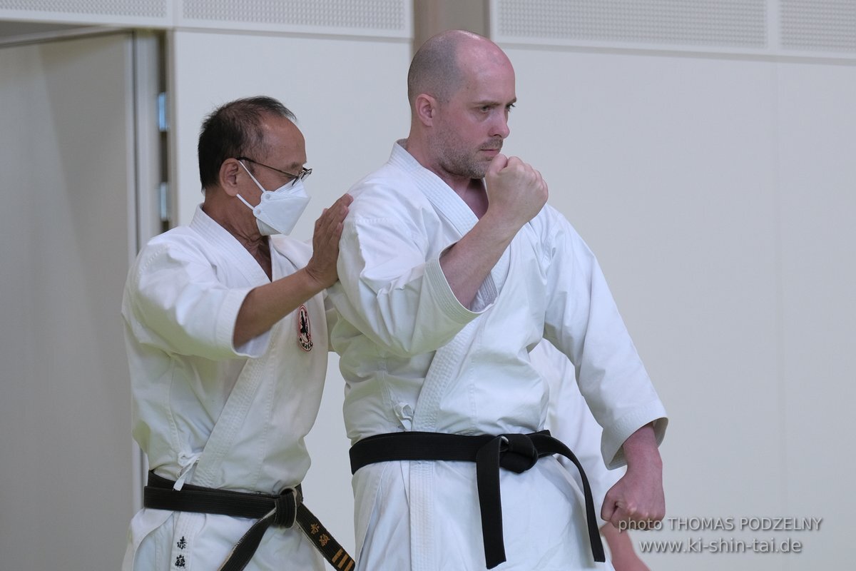 Ryukyu Kobudo Lehrgang Kaicho Hiroshi Akamine Wien 29.4.-1.5.2022 