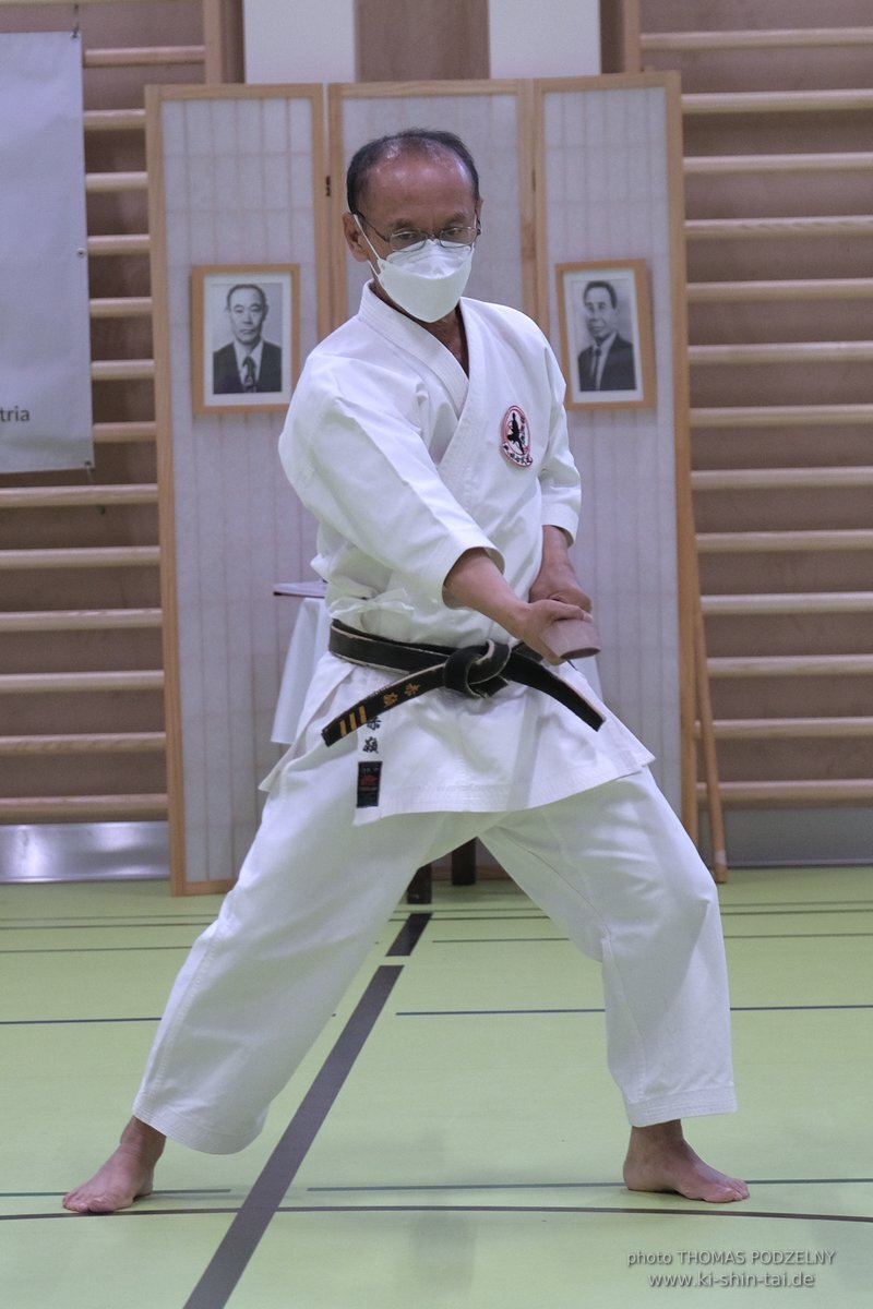 Ryukyu Kobudo Lehrgang Kaicho Hiroshi Akamine Wien 29.4.-1.5.2022 