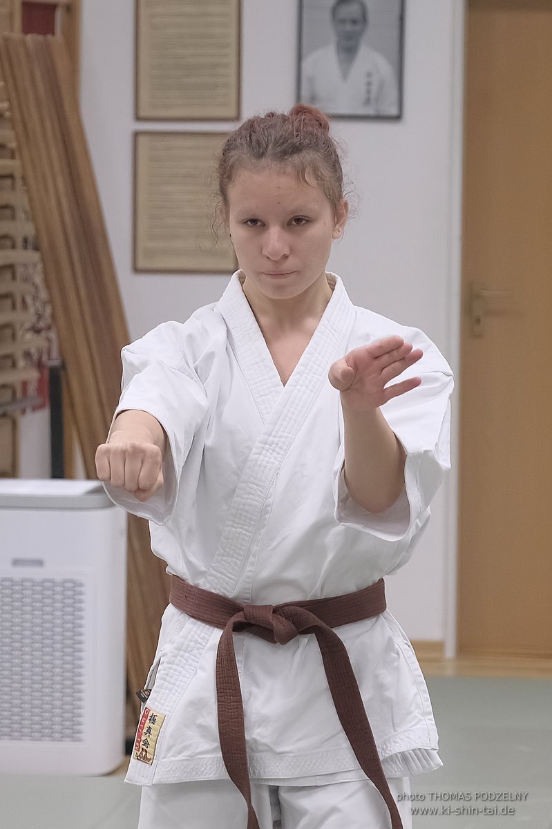 1.Kyu Uechi Ryu Karate Do Prüfung Emma Quast