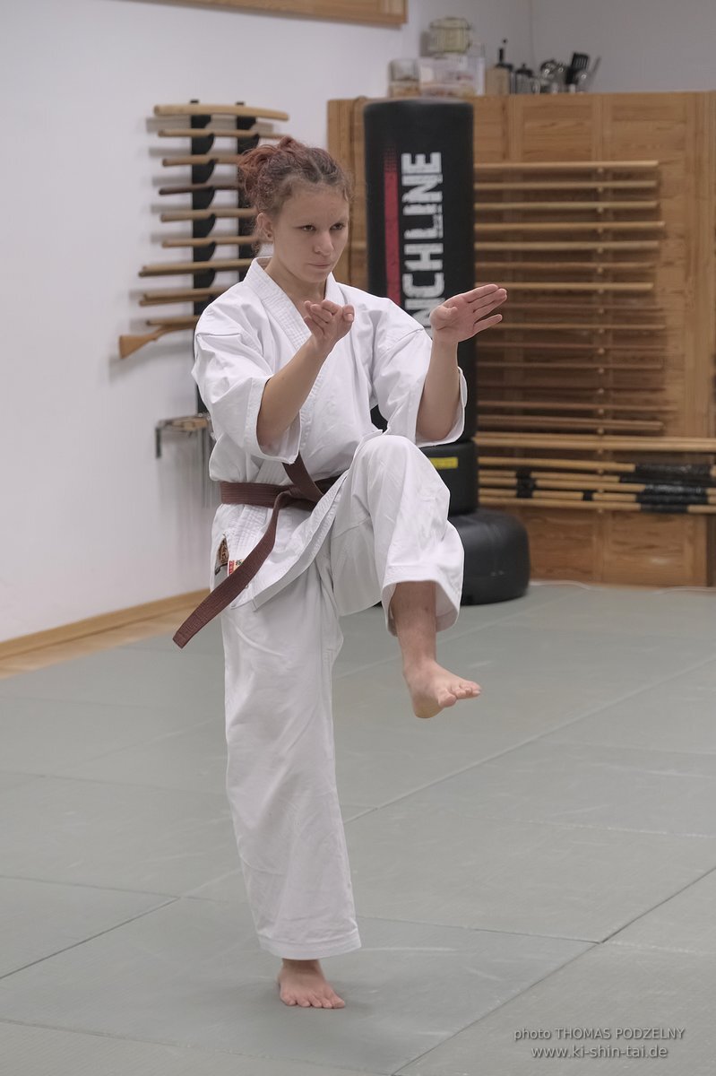 1.Kyu Uechi Ryu Karate Do Prüfung Emma Quast