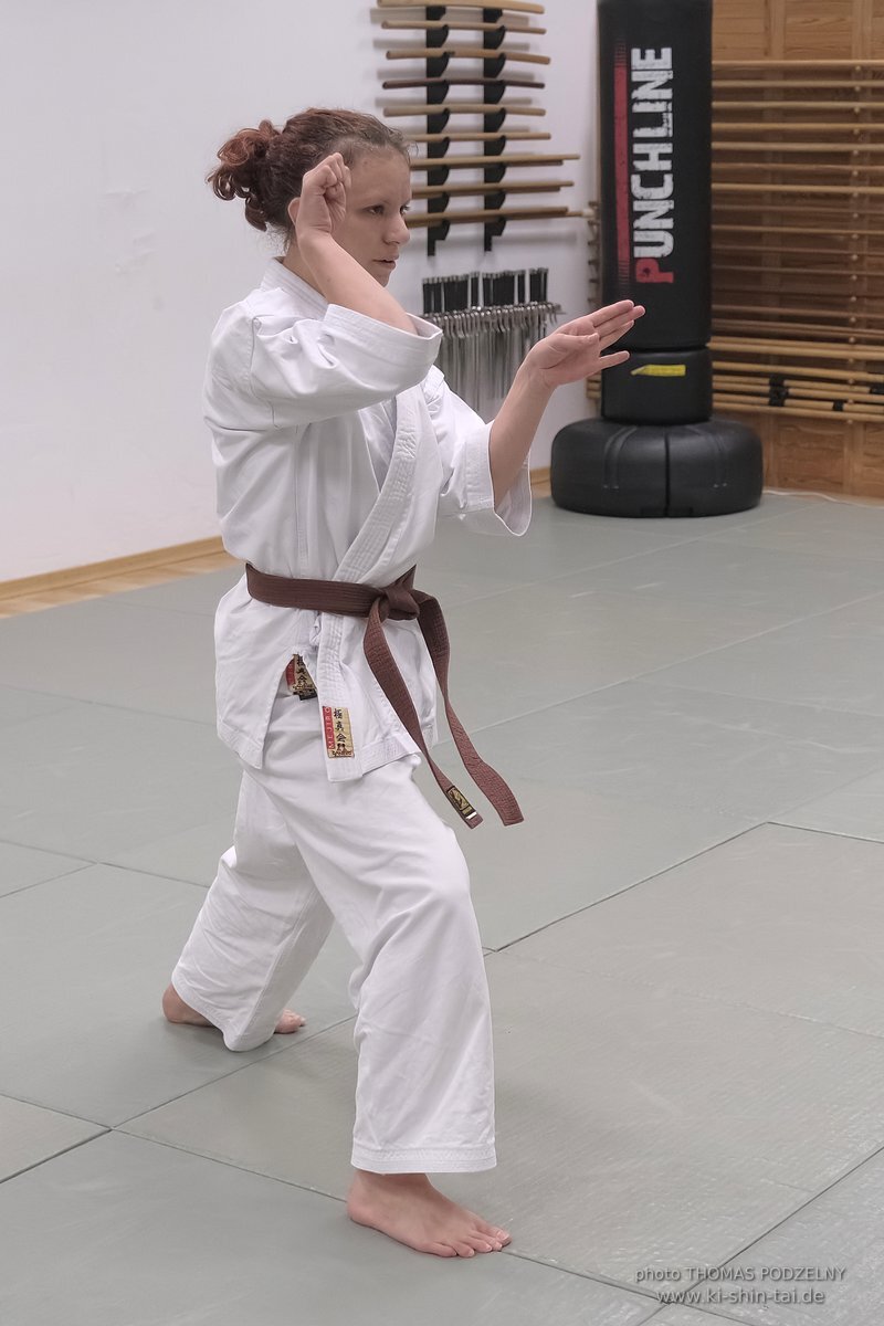 1.Kyu Uechi Ryu Karate Do Prüfung Emma Quast