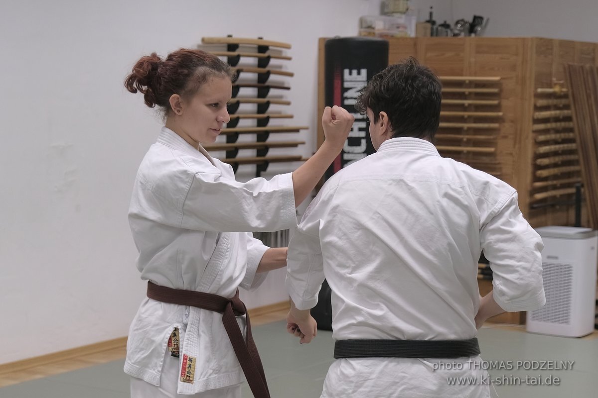 1.Kyu Uechi Ryu Karate Do Prüfung Emma Quast