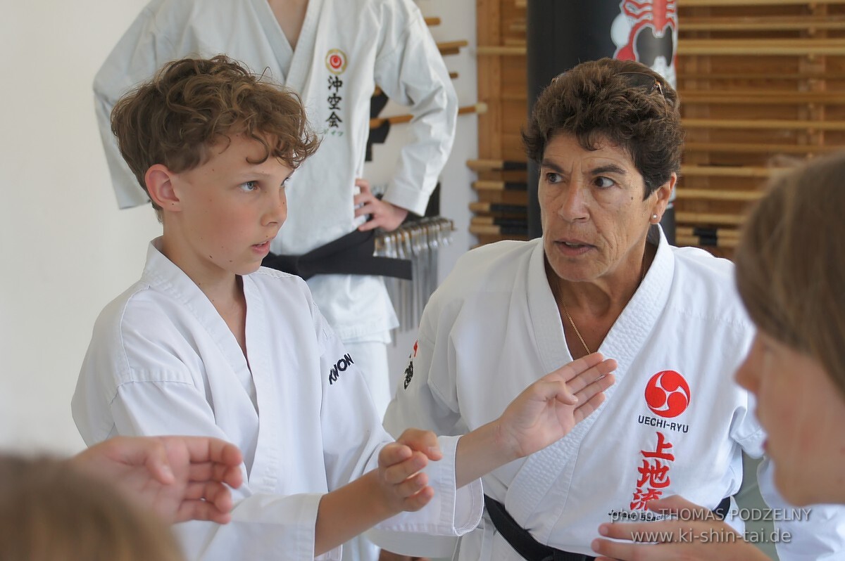 Uechiryu Karate Lehrgang mit Peggy Hess 7.Dan aus Florida/USA am 18.7.2016 