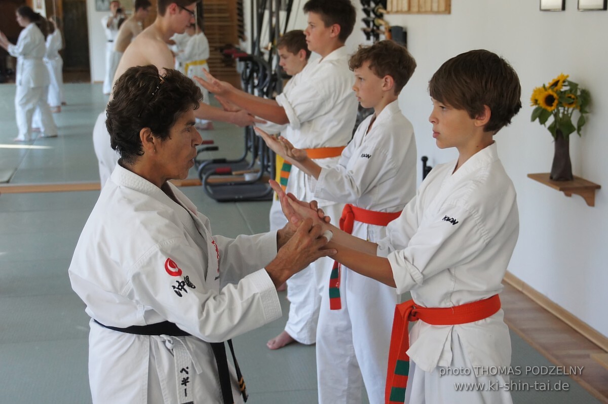 Uechiryu Karate Lehrgang mit Peggy Hess 7.Dan aus Florida/USA am 18.7.2016 