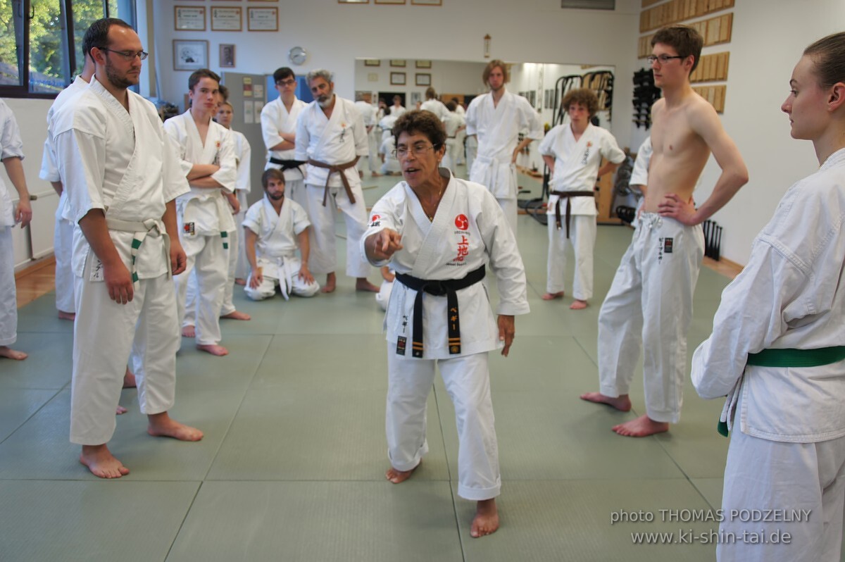 Uechiryu Karate Lehrgang mit Peggy Hess 7.Dan aus Florida/USA am 18.7.2016 